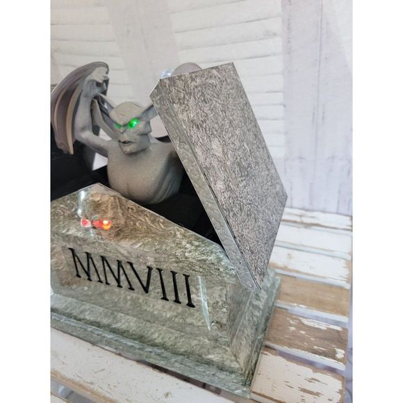 Gemmy animated gargoyle tombstone Halloween prop home animated sound - Picture 3 of 6